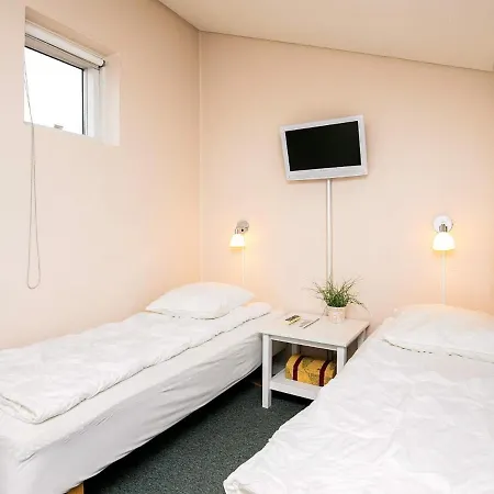 Xi Apartment *