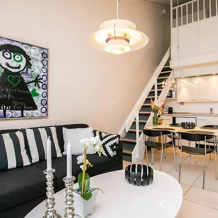Apartment Xi
