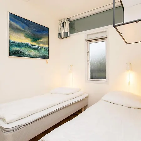 6 Person On A In Apartamento *