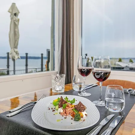 6 Person On A In Fåborg